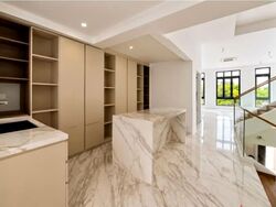 Cambridge Road (D8), Terrace #605899311